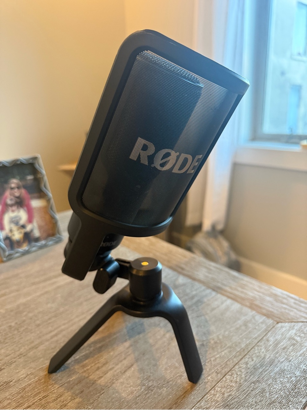 RØDE Desktop Condenser Microphone - Black